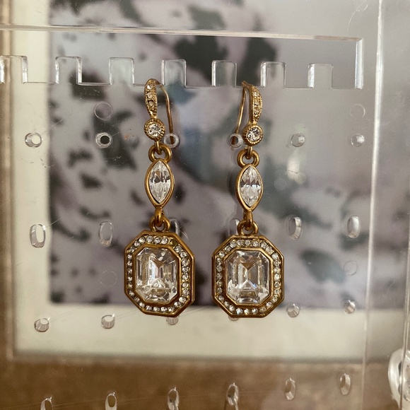 L&T dangle crystal earrings, Color: Gold - Picture 3 of 5